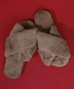 Vanilla Monkey Fuzzy Criss Cross Slipper Clothing, Accessories & Mens