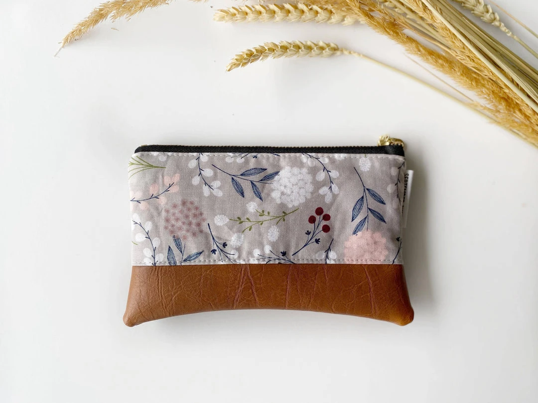 September Skye Bags & Accessories Coin Purse In Light Gray Floral September Skye Bags & Accessories Coin Purse In Light Gray Floral